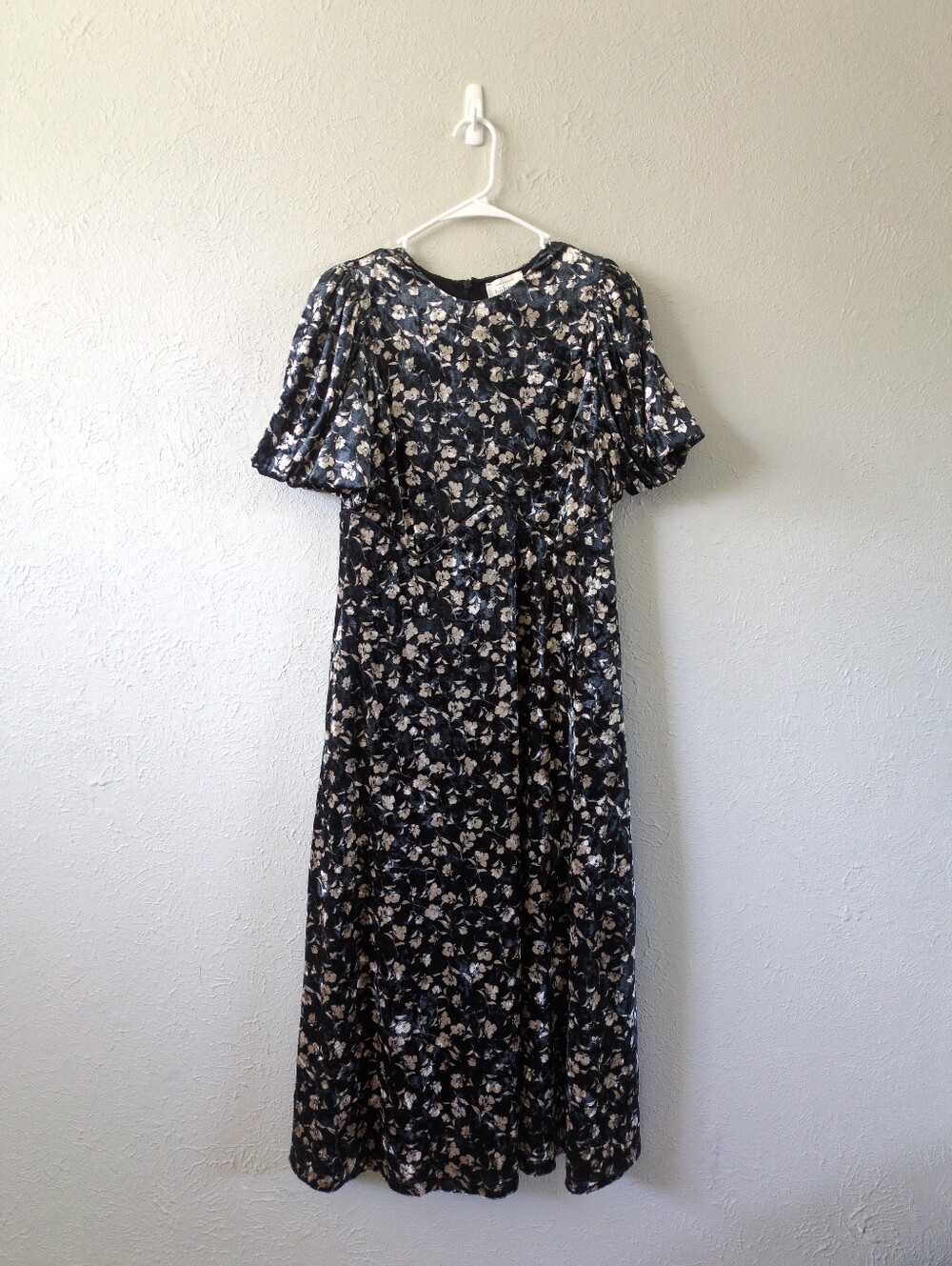 Bohme Serena Velvet Midi Dress ~ Floral Puff Sleeve Midi- Maxi